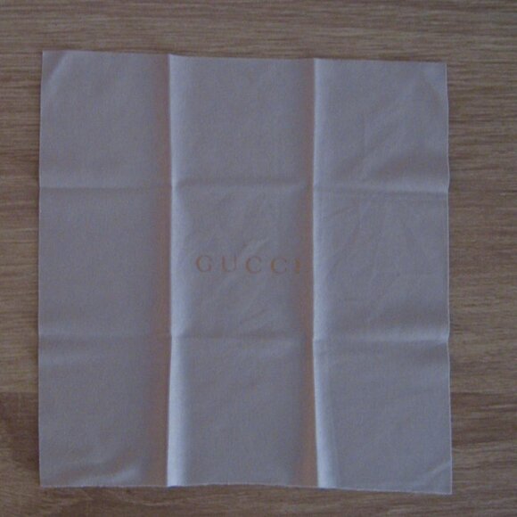 Authentic Vintage Gucci Monogram Clamshell Sunglasses Case w/Cleaning Cloth - Picture 3 of 6